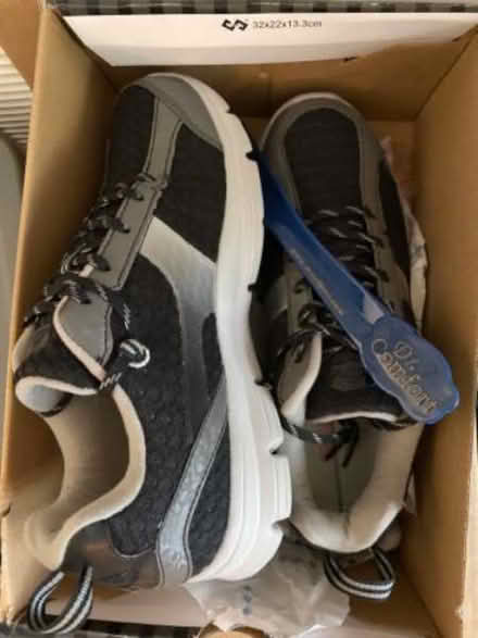 Photo of free women’s sneakers (garner) #1