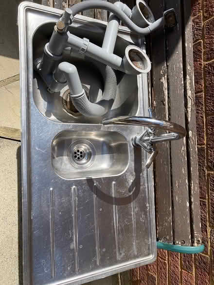 Photo of free Kitchen sink (Hitchin Ninesprings area) #1