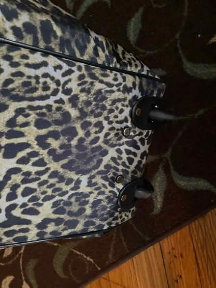 Photo of free leopard duffle bag n yellow bag (Bergenfield NJ) #4