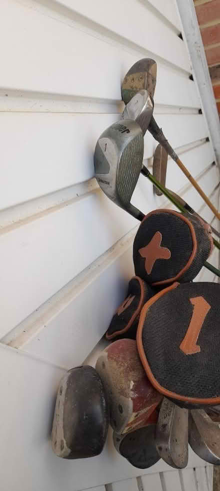 Photo of free Job lot of golf clubs (GU9) #3
