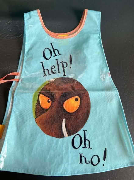 Photo of free Painting apron (Central Watford WD23) #1