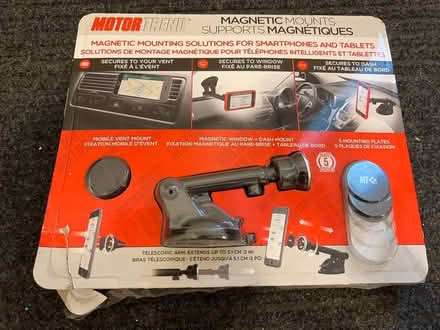 Photo of free Car Magnetic Phone Mount (Neyagawa) #1