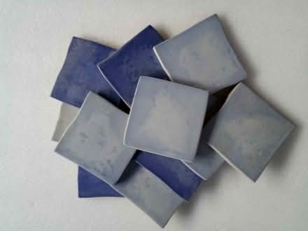 Photo of free ceramic tiles 4" tiles 11 in shades of blue (Natland LA9) #1