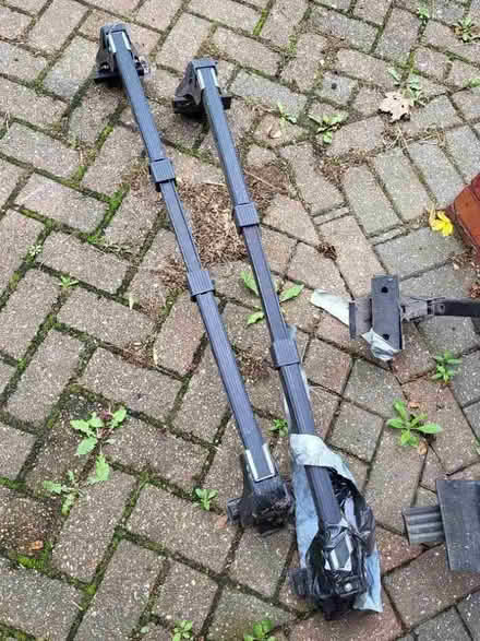 Photo of free Car roof bars (Purley SM6) #3