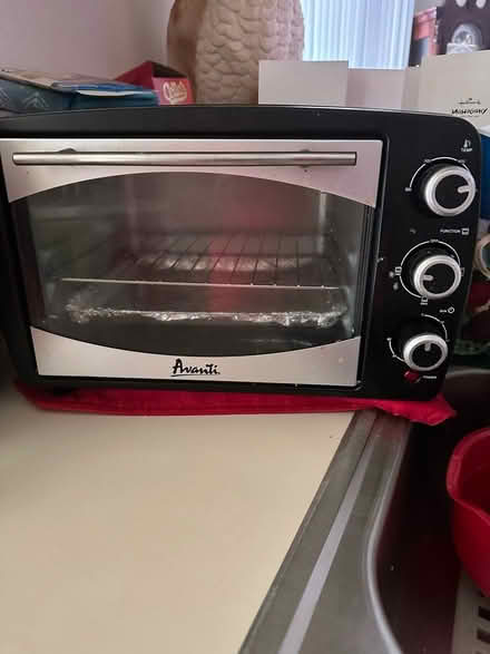 Photo of free Toaster Oven (Glen Burnie, MD 21061) #3