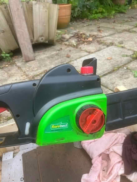 Photo of free Electric chain saw (Woodside, ryton) #3