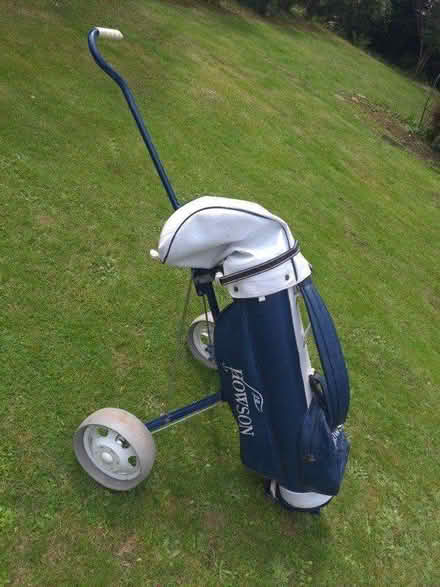 Photo of free Ladies golf bag and trolley (BN14) #1