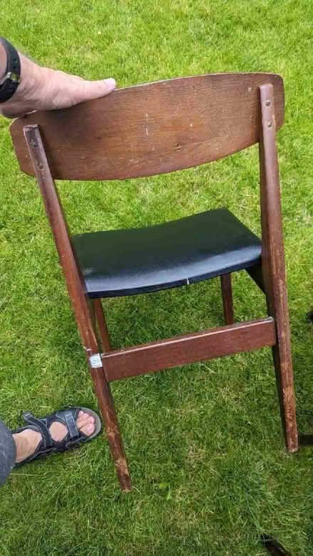 Photo of free 4 late 60s early 70s dinning chairs (Darley Abbey DE22) #1