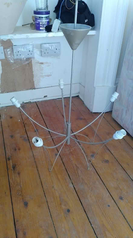 Photo of free Working 5 bulb chandelier (EH9 Marchmont) #1