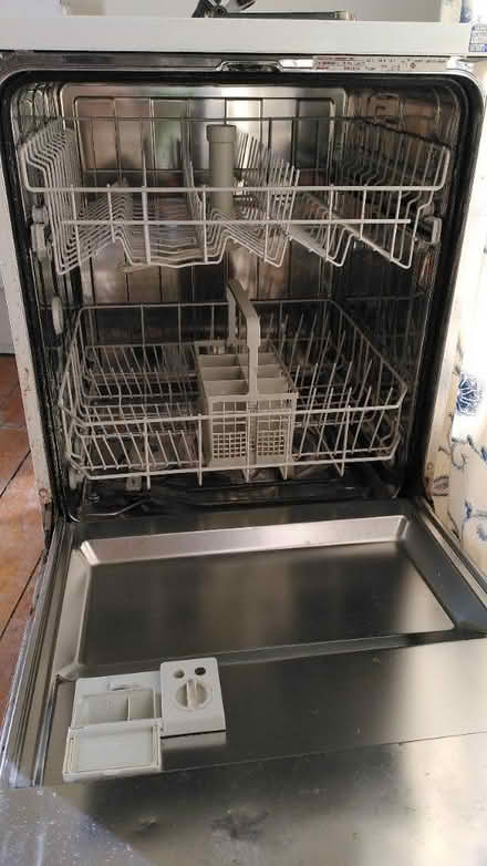 Photo of free Bosch Dishwasher (EH9 Marchmont) #2