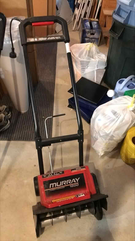 Photo of free Small electric snow blower (Arlington Heights) #1