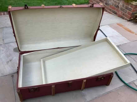 Photo of free Vintage trunk (TW12) #1