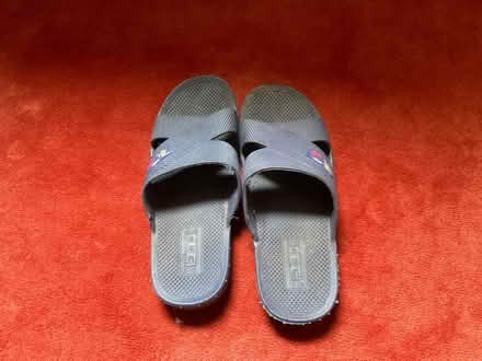 Photo of free Men’s size 7 or Eu 40 flip flops (Abingdon-on-Thames OX14) #2