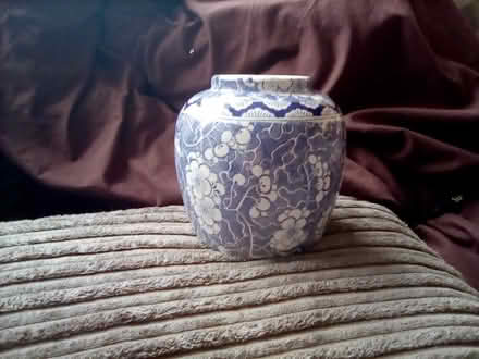 Photo of free Floral ceramic pot (Slyfield GU1) #2