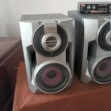 Photo of free speakers and amplifer (Wynford) #1