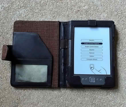 Photo of free Kindle in case (Woodstock) #1