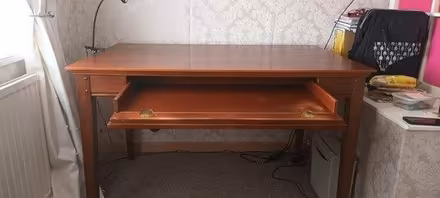 Photo of free Desk (S66 Maltby) #1