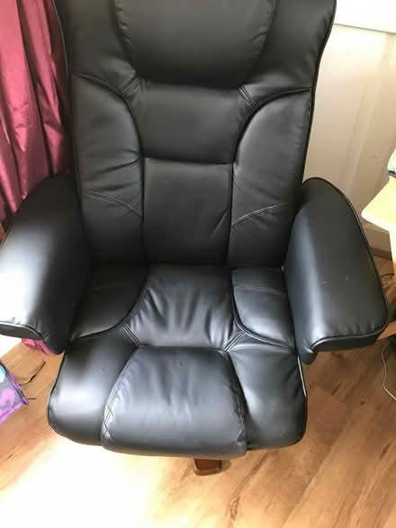 Photo of free Swivel chair (Penbeagle TR26) #2