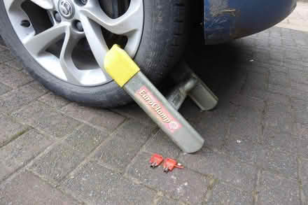 Photo of free Wheel Clamp (Johnby CA11) #1