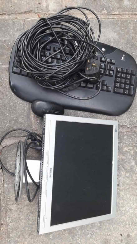 Photo of free Computer stuff (Pensby CH61) #1