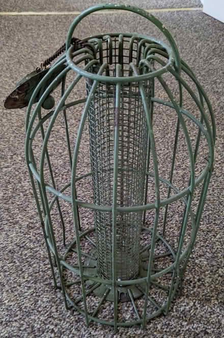 Photo of free Squirrel Proof Bird Feeder (Allestree DE22) #1
