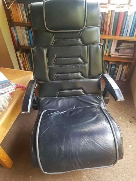 Photo of free Gaming chair (Bishop's Castle SY9) #2