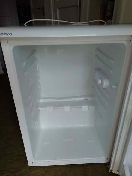 Photo of free Fridge for under counter (Abingdon OX14) #3