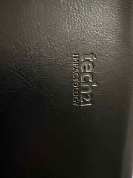 Photo of free Leather IPad /Laptop slim case (LU2 Round Green) #1