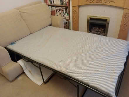 Photo of free Old but serviceable sofa bed (Radbrook Green SY3) #4