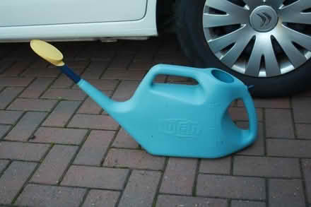 Photo of free Press button watering can. (Corley CV7) #1