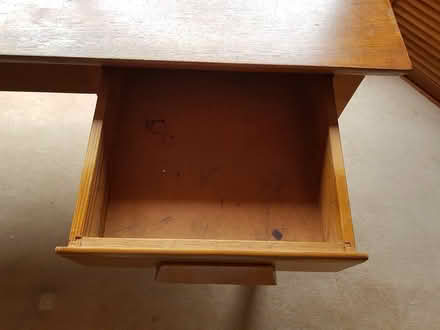 Photo of free Solid Timber Office Desk (Oakleigh South) #1