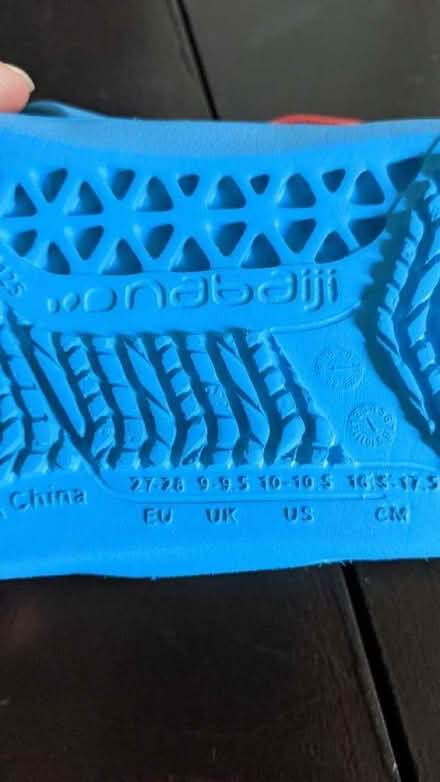 Photo of free Decathlon kids poolside sandles, 9-9.5UK/27-28 euro (Grange Farm MK8) #1