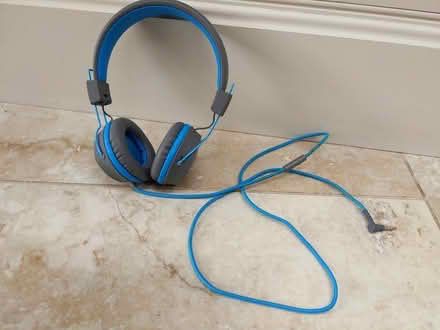 Photo of free Child's adjustable headphones (New Malden KT3) #1