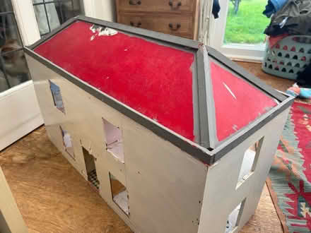 Photo of free Large dolls house and furniture (Netherfield, Battle) #3