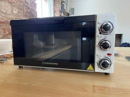 Photo of free Small countertop oven grill (Dufton CA16) #2