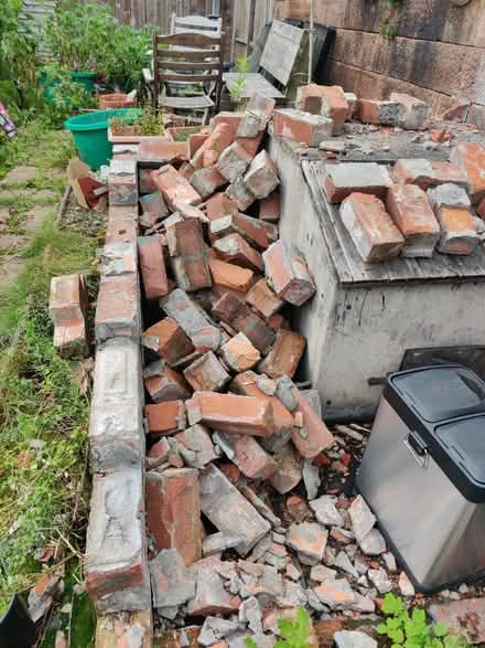 Photo of free Bricks (Thornhill DG3) #1