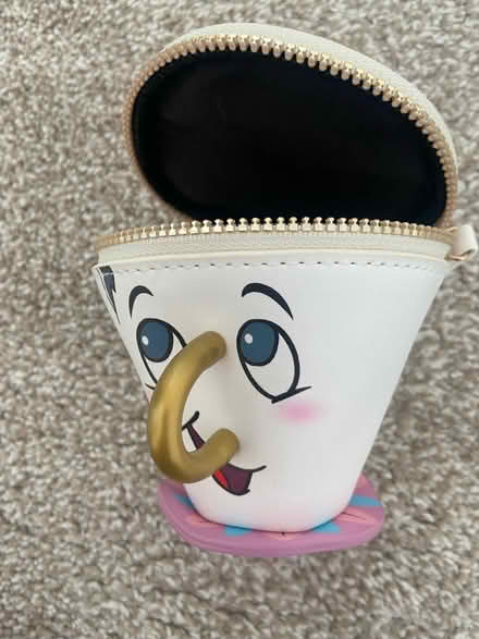 Photo of free “Chip” beauty and the beast purse (Springfield CM2) #2