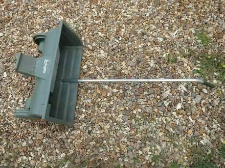Photo of free Lawn fertiliser dispenser (CB4) #1