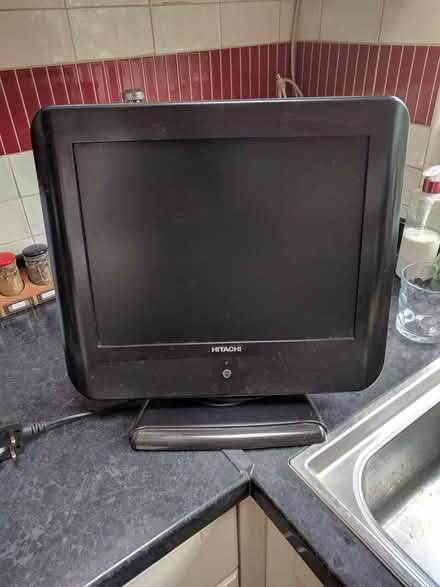 Photo of free Hitachi tv (whyteleafe) #1