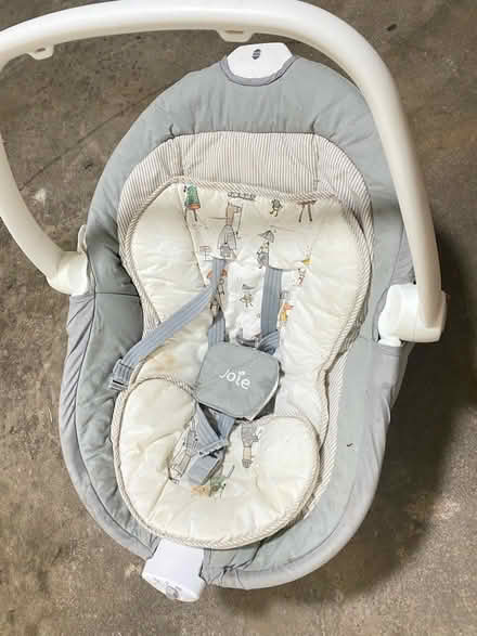 Photo of free Baby rocking bed chair seat thingy (Chesham HP5 3) #2