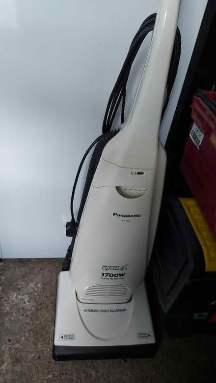 Photo of free Vacuum Cleaner (Heswall CH60) #1