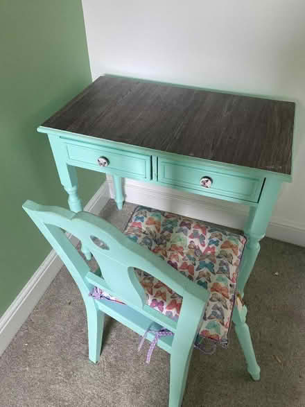 Photo of free Child’s desk and chair (Portsmouth PO2) #1