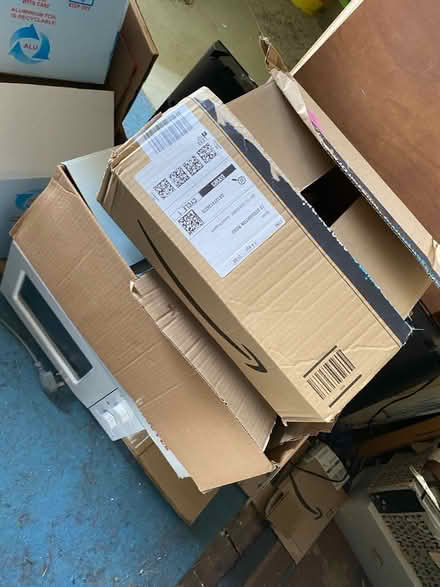 Photo of free mixed small and medium sized boxes (guildford GU1) #2