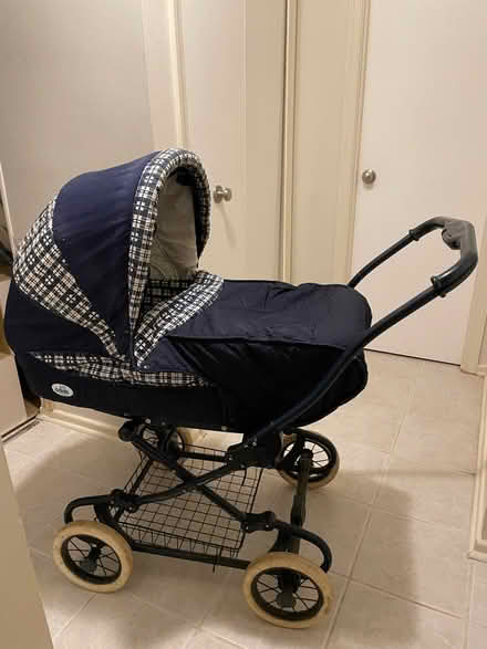Photo of free Stroller for newborn to toddler (Danbury Forest) #1