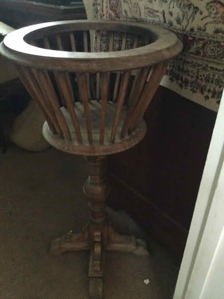 Photo of free Plant stand (Etobicoke South) #1