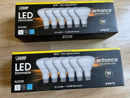 Photo of free Flood-size light bulbs (La Crescenta, CA) #1