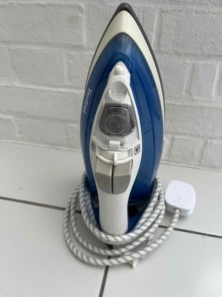 Photo of free Tefal Ultraglide Steam Iron (H Wycombe HP13 Amersham Hill) #3