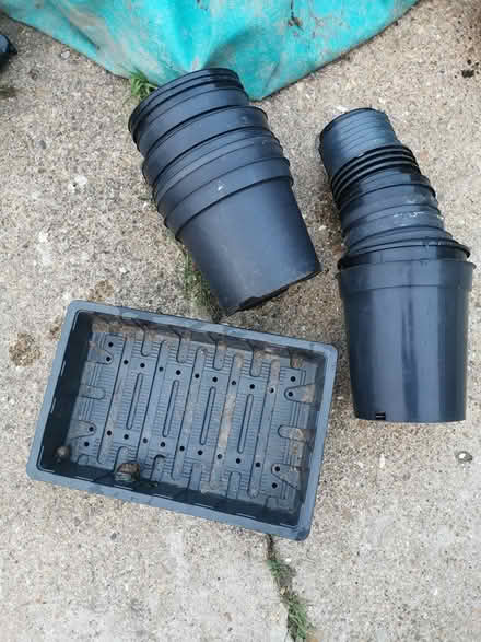 Photo of free Plastic garden pots (CB4) #2