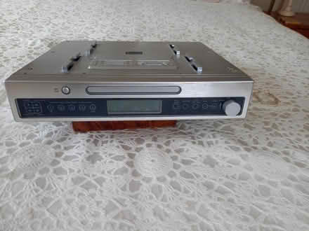 Photo of free TCM under the counter fm radio and CD player (Bransford WR6) #1