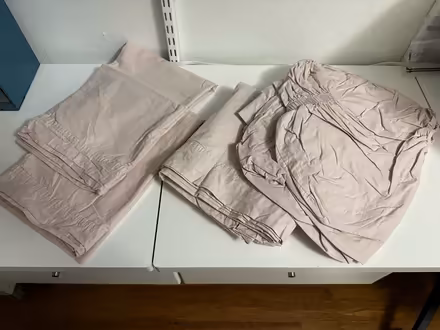 Photo of free Full sheet set (Spring Valley Rd & Montfort Dr) #1